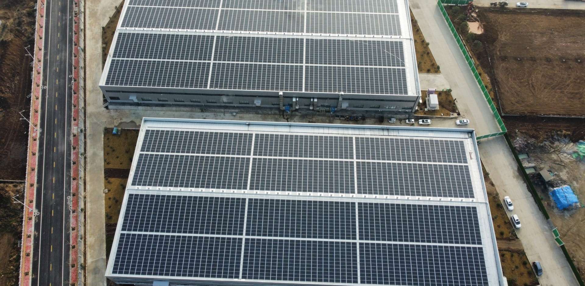 1920-2021年3月，河南唐河县 中部食品城BIPV光伏项目，装机量1.8MW，年发电200万度，满足45%用电需求.jpg